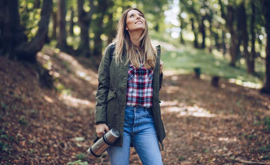 En renouant chaque jour avec la Terre, installe un réel bouclier contre la fatigue mentale.